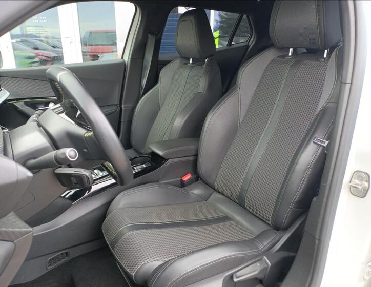 Peugeot 2008 21