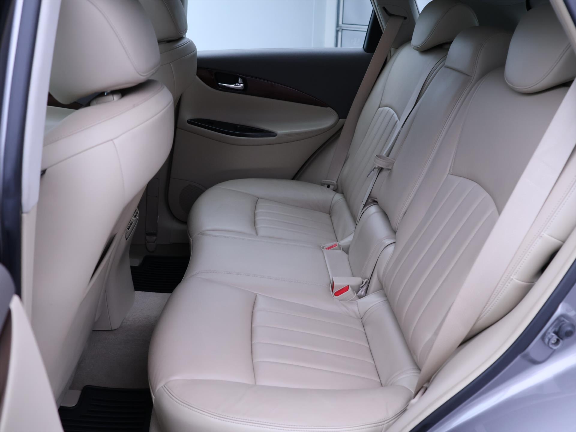 Infiniti EX35