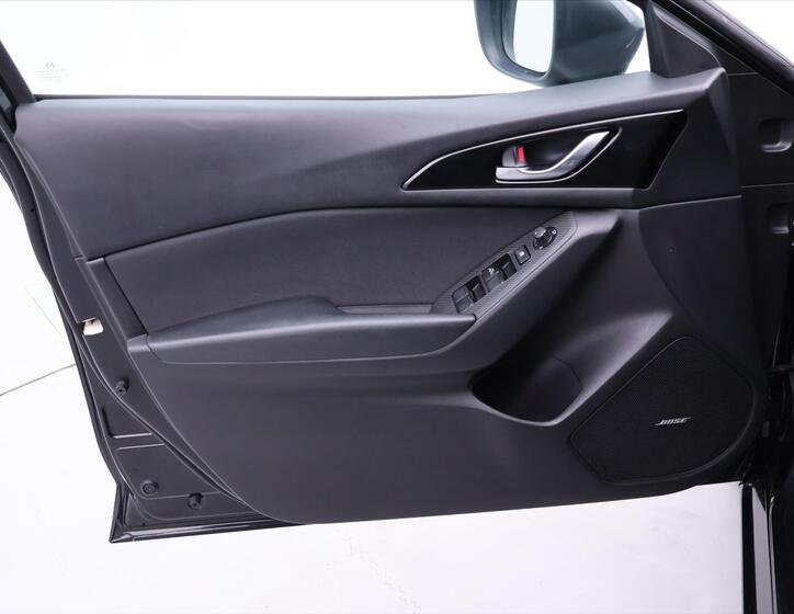 Mazda 3 10