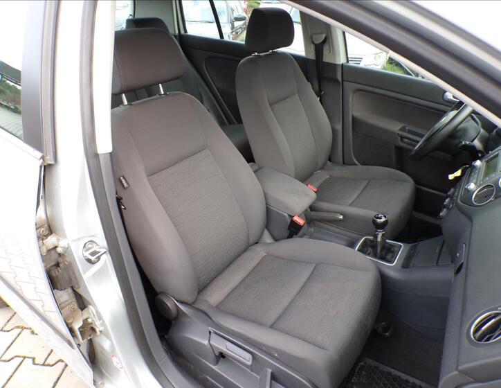 Volkswagen Golf Plus 25
