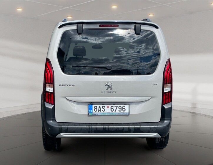 Peugeot Rifter 5