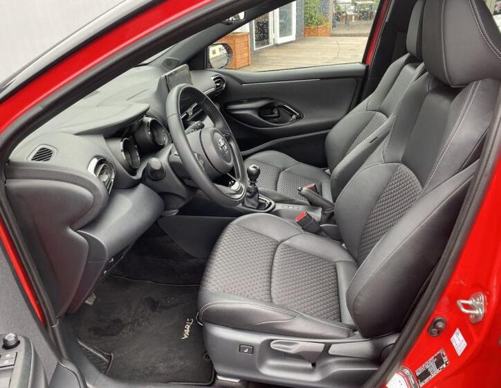 Toyota Yaris 11