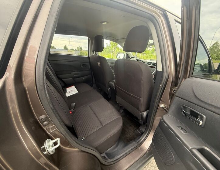 Mitsubishi ASX 11