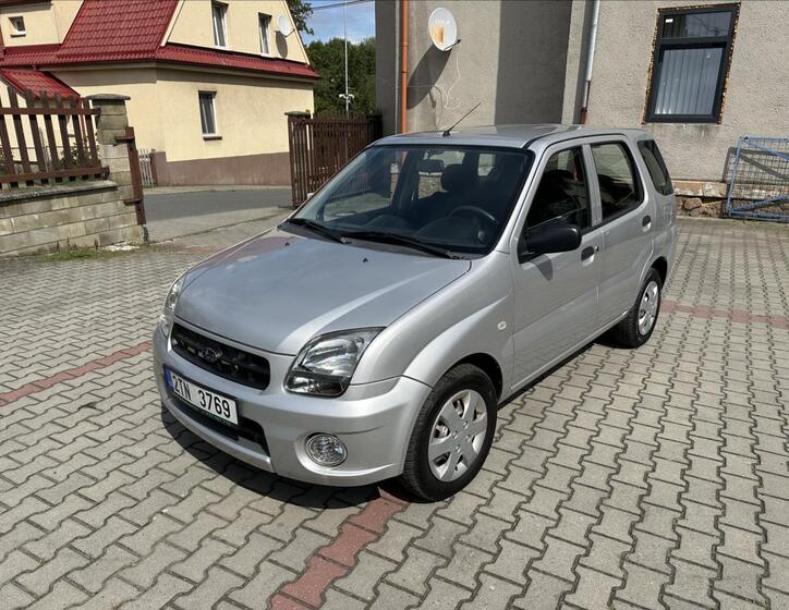 Subaru Justy 9