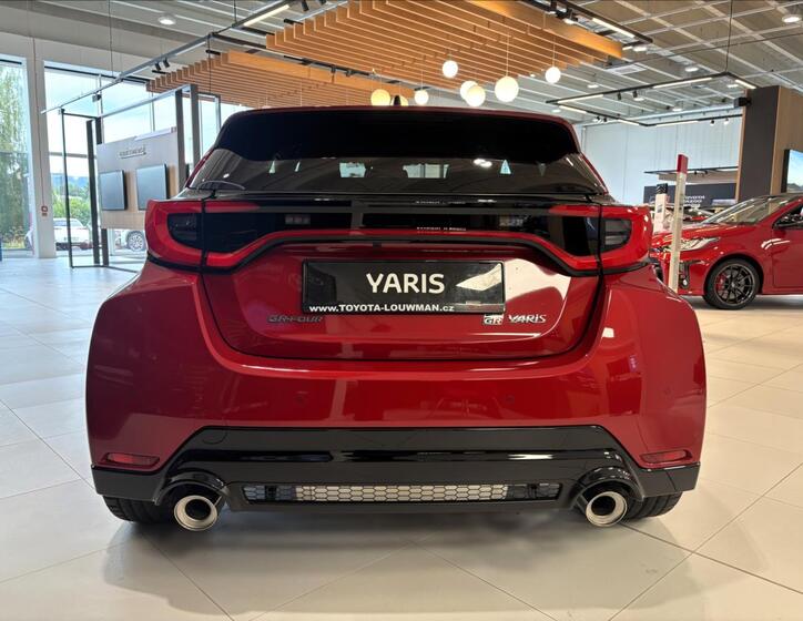 Toyota Yaris 6