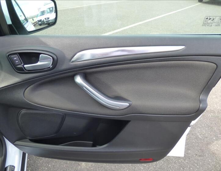Ford S-MAX 56