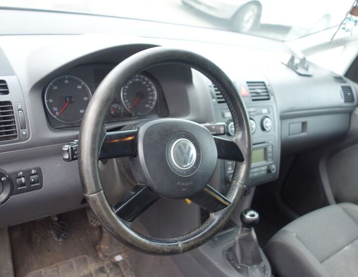 Volkswagen Touran 16