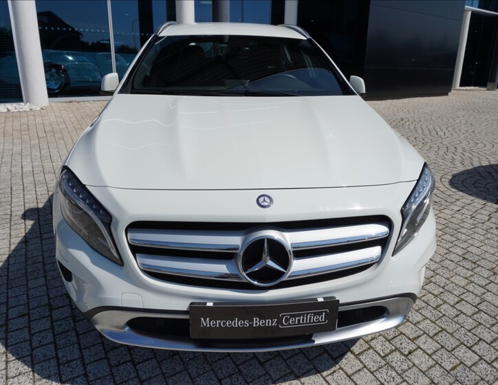 Mercedes-Benz GLA 2
