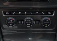 Volkswagen Golf 22