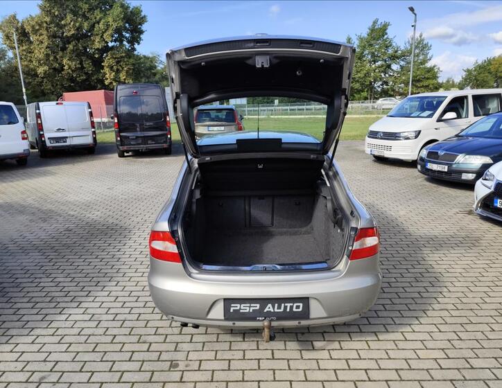 Škoda Superb 32