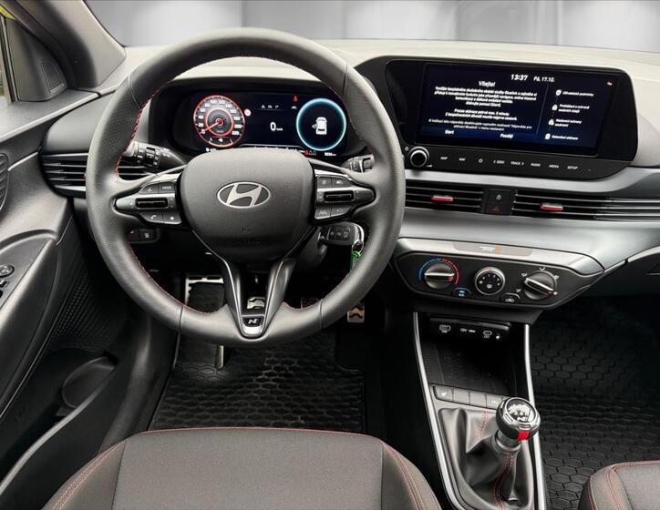 Hyundai i20 15