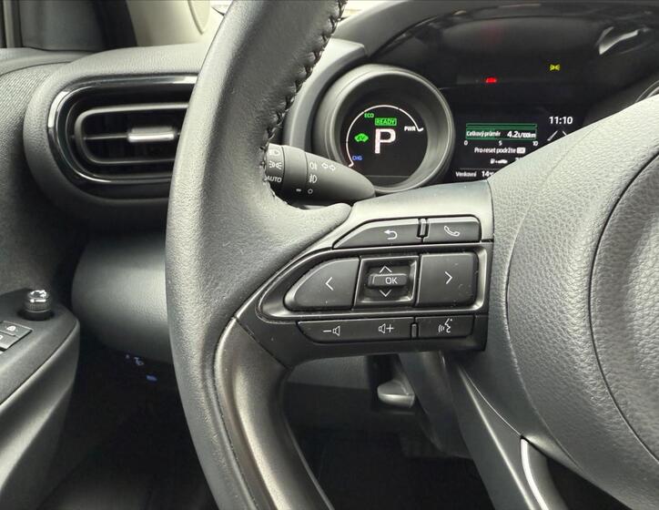 Toyota Yaris 12