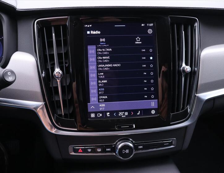 Volvo V90 25