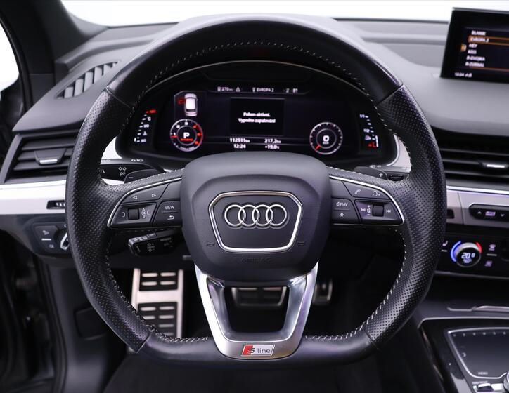 Audi Q7 21