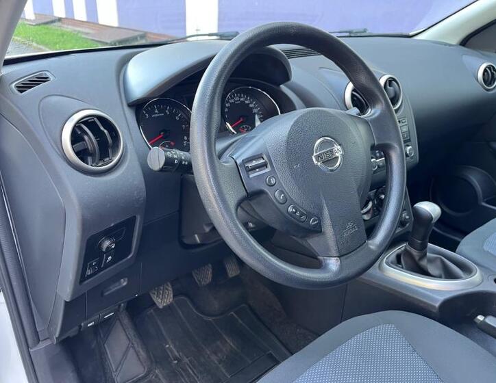 Nissan Qashqai 11