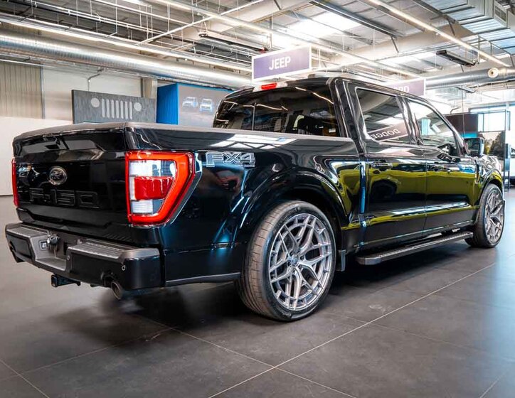 Ford F-150 8