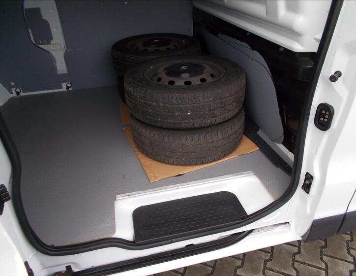 Opel Vivaro 16