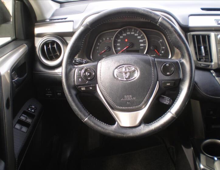 Toyota RAV4 10