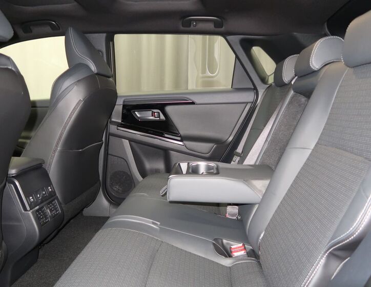 Subaru Solterra 9