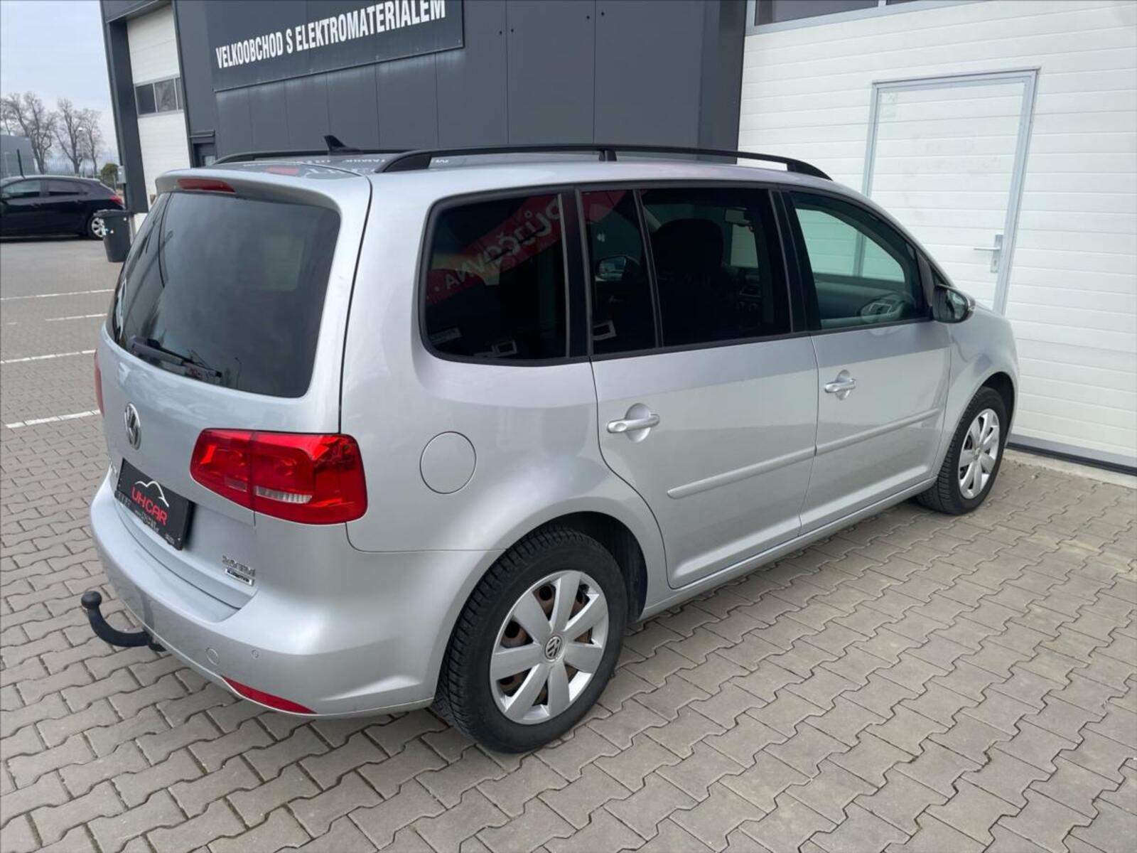Volkswagen Touran 4