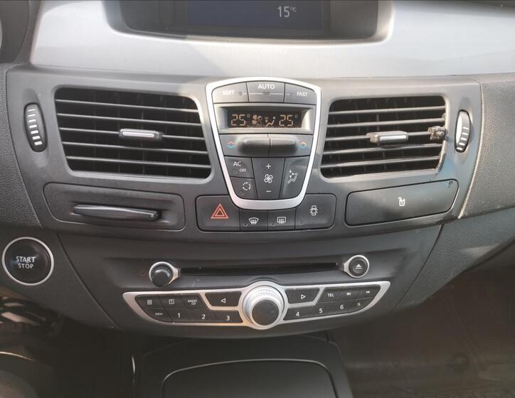 Renault Laguna 12