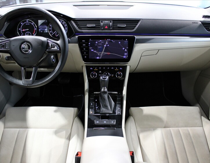 Škoda Superb 13