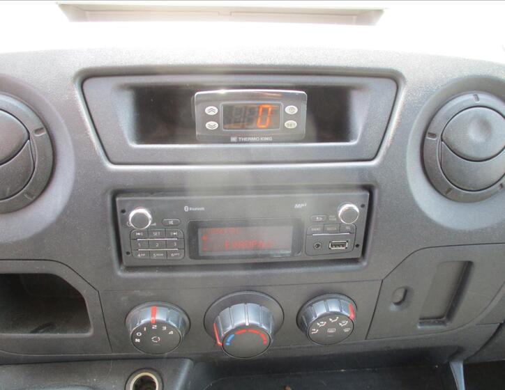 Renault Master 12