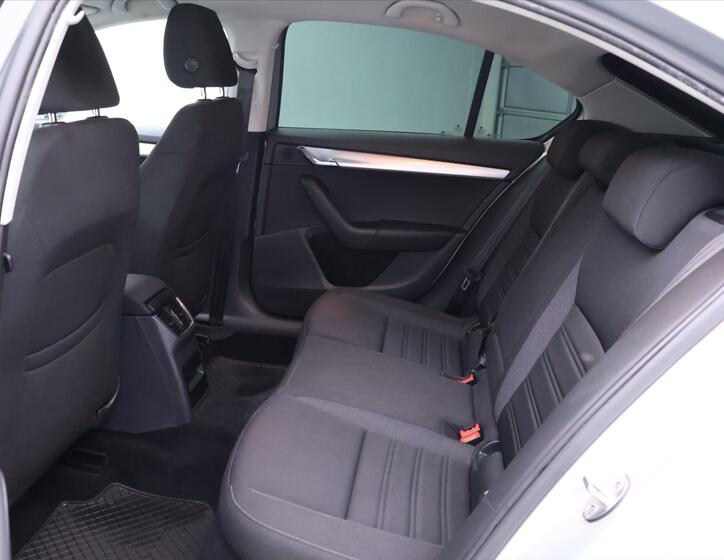 Škoda Octavia 15