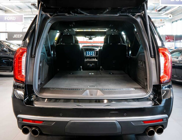 GMC Yukon 8