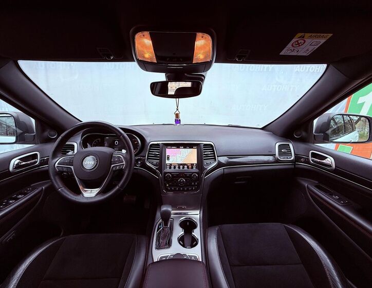 Jeep Grand Cherokee 22