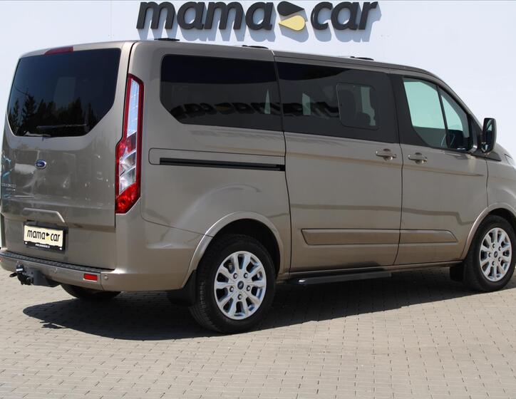 Ford Tourneo Custom 7