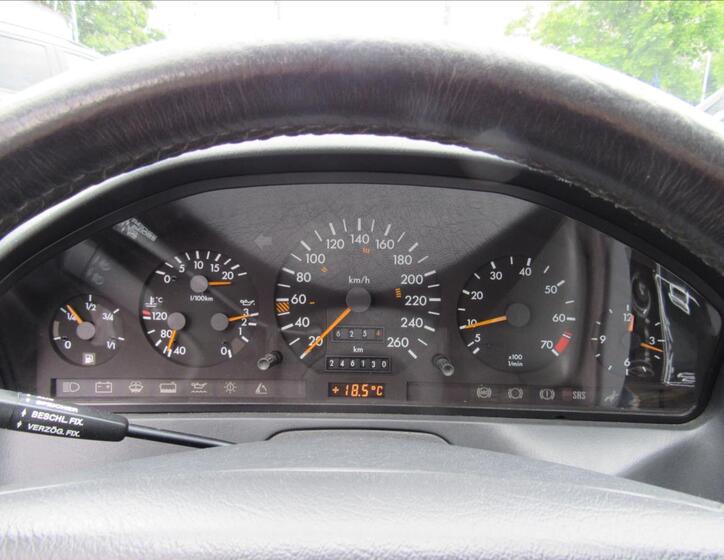 Mercedes-Benz SL 30