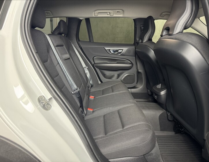 Volvo V60 14