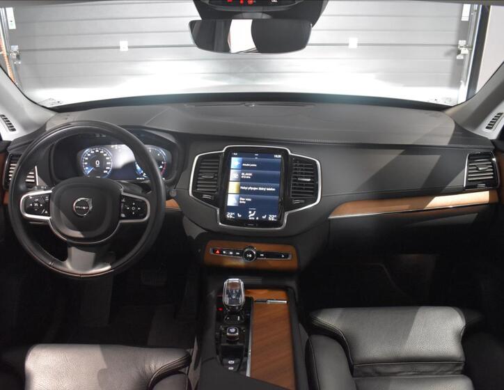 Volvo XC90 14