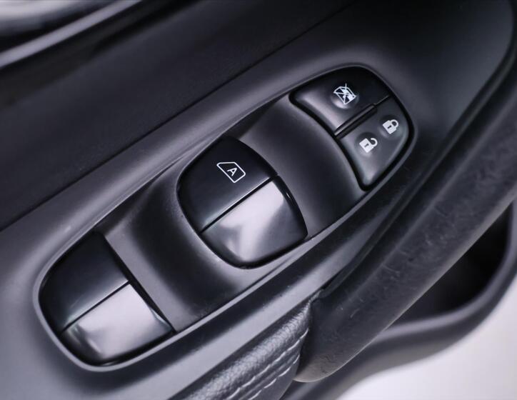 Nissan Qashqai 15