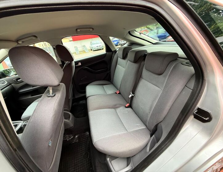 Ford Focus 9