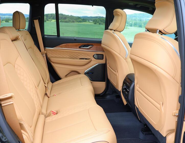 Jeep Grand Cherokee 17