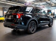 Ford Explorer 9
