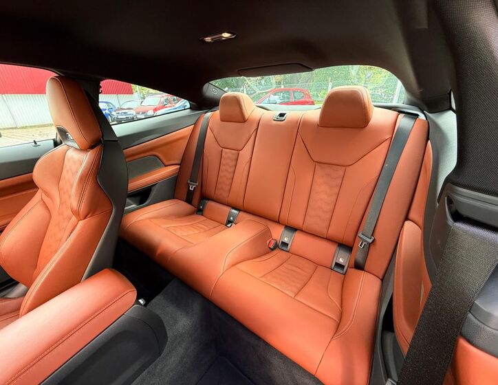 BMW M4 12