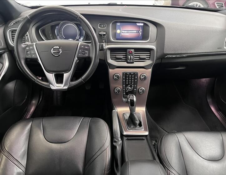 Volvo V40 5