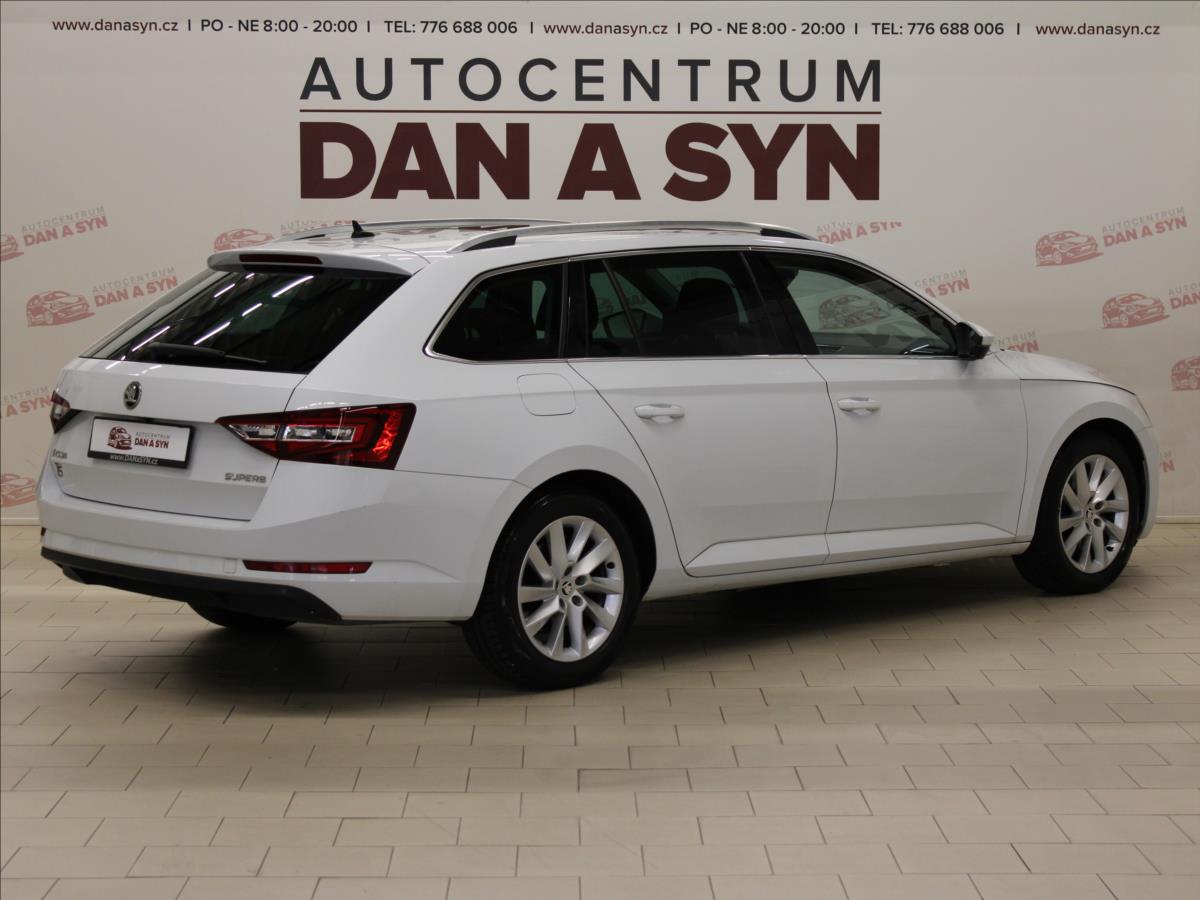 Škoda Superb