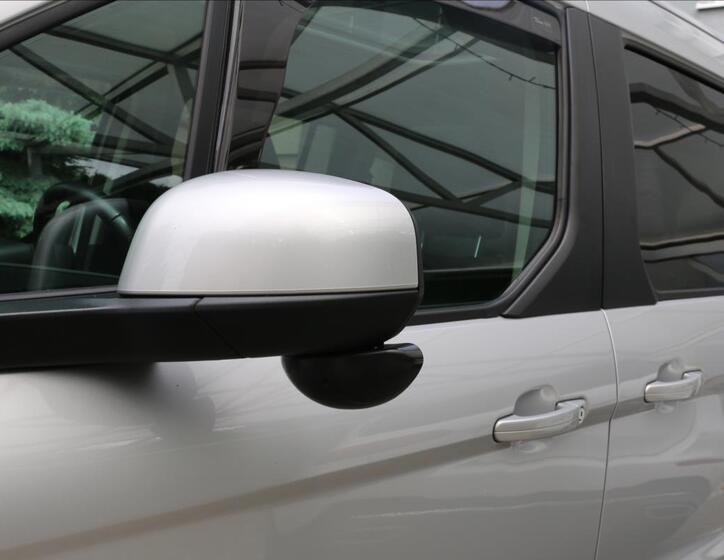 Ford Tourneo Connect 15
