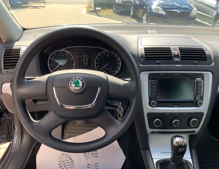 Škoda Octavia 12