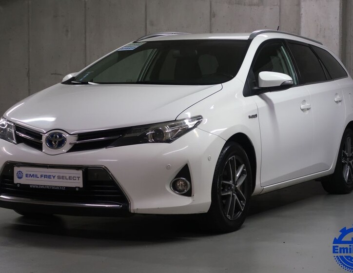 Toyota Auris 1
