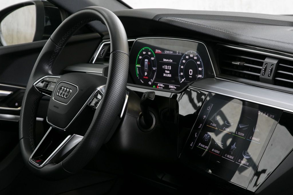 Audi e-tron