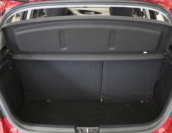 Hyundai i20 15