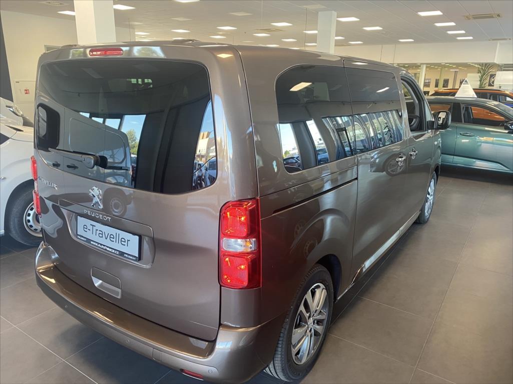 Peugeot Traveller