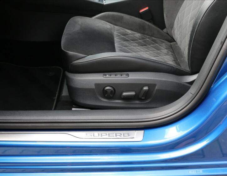 Škoda Superb 21