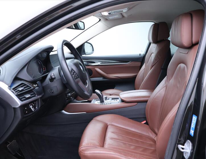 BMW X6 13