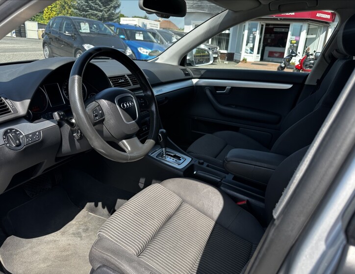 Audi A4 11